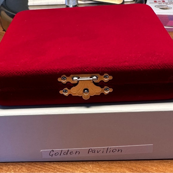 Golden Pavilion Medal - Picture 2 of 8